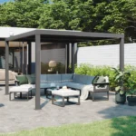 Pergola bioclimatique autoportée en aluminium – toit à lamelles